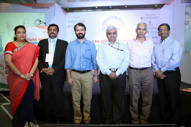 A group photograph at the start of the 13th  IT Forum